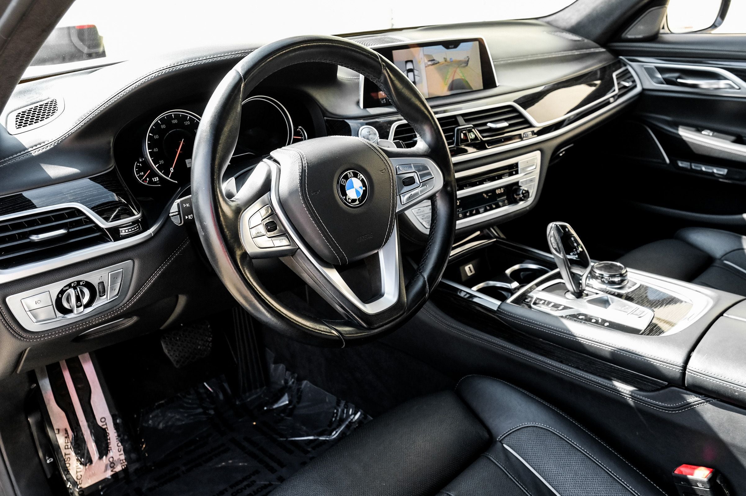 bmw 7 series 2017 WBA7F0C57HGM21427 image bmw 7 series 2017 WBA7F0C57HGM21427 image